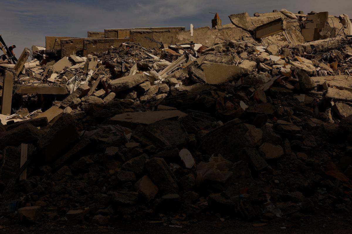 La mirada de la fotógrafa Susana Vera sobre las victimas del mortal terremoto en Turquía