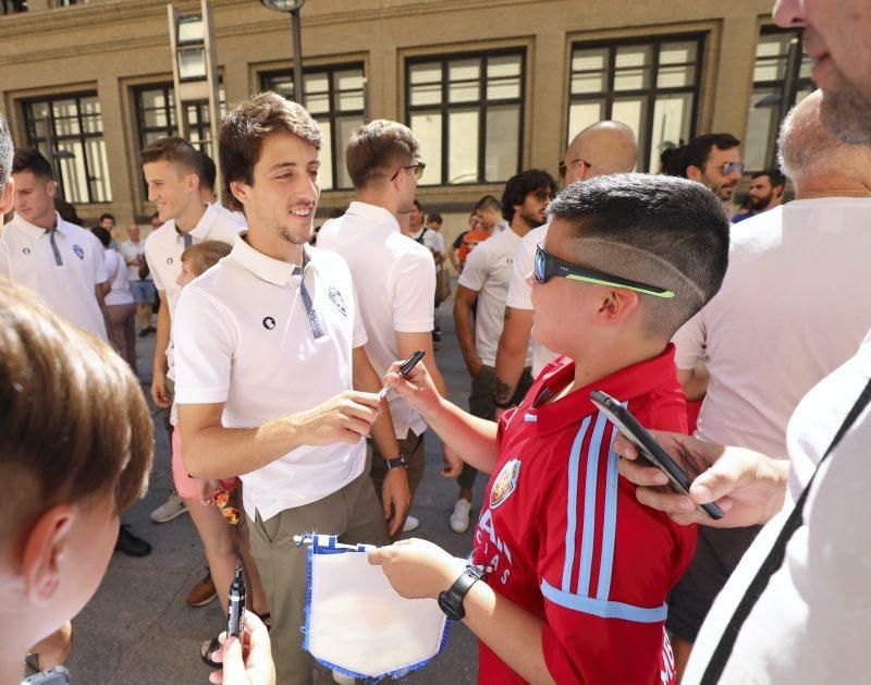 El Real Zaragoza en la Basílica del Pilar y en el Ayuntamiento de Zaragoza