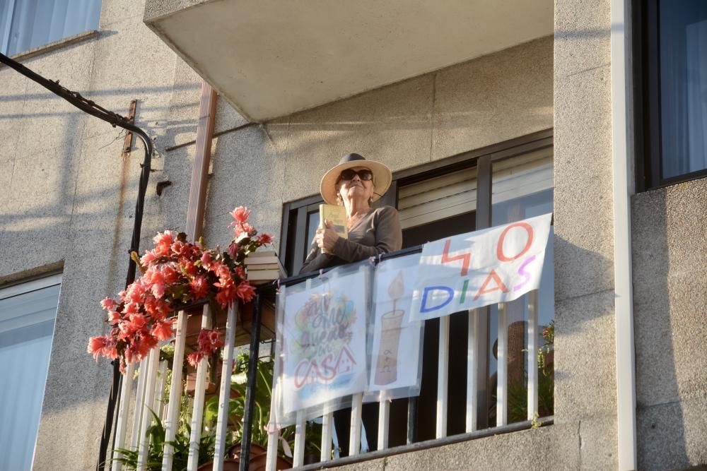 Vecinos unidos en la cuarentena por los aplausos en los balcones