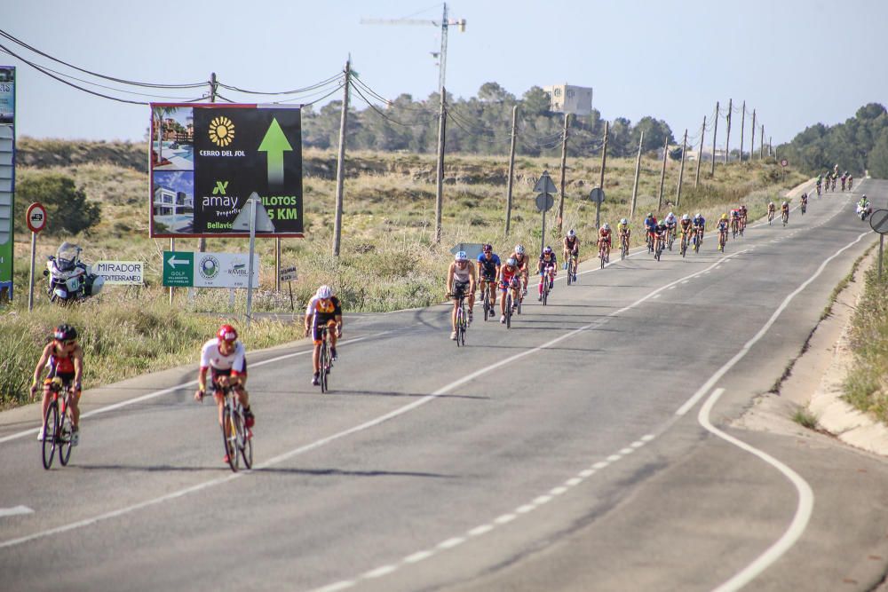 Gustavo Rodríguez y Anna Noguera ganan el Triatlón