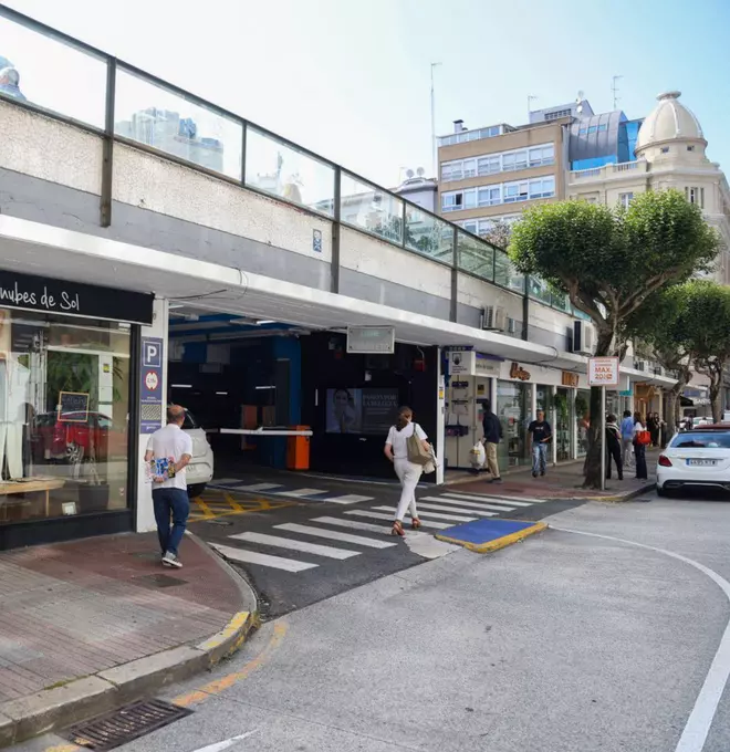 De gasolineras a parkings: estas son las 170 propiedades del Concello de A Coruña en manos de terceros