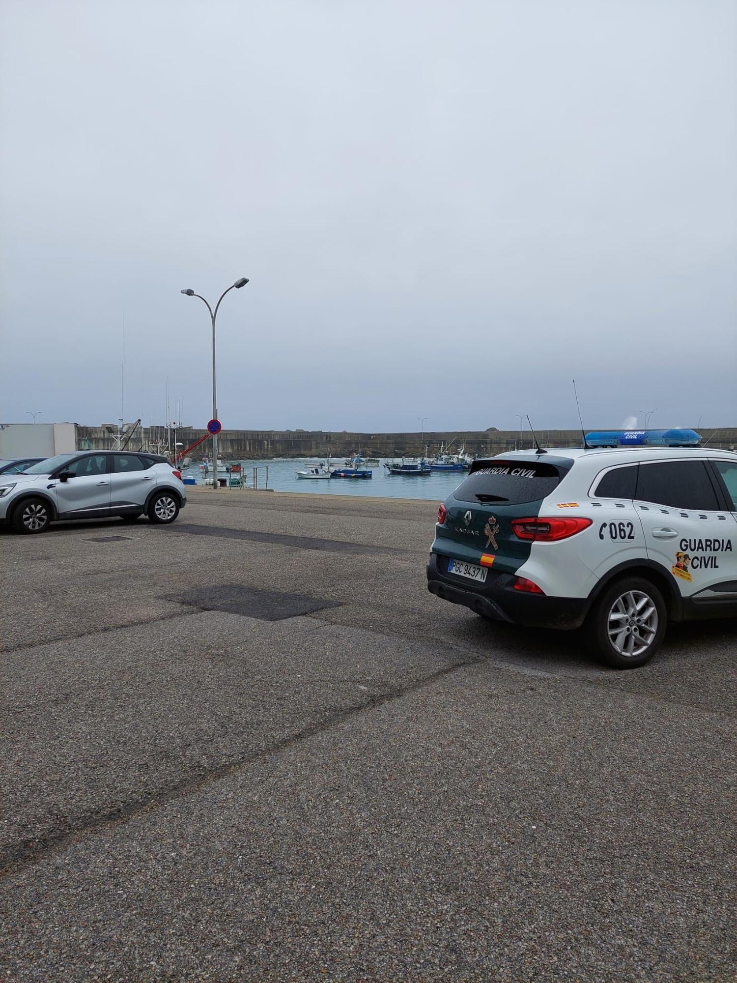 EN IMÁGENES: Dos fallecidos tras caer al mar por el oleaje en San Esteban y Cudillero