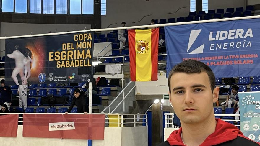 Quiñonero, primer murciano en una Copa del Mundo de esgrima