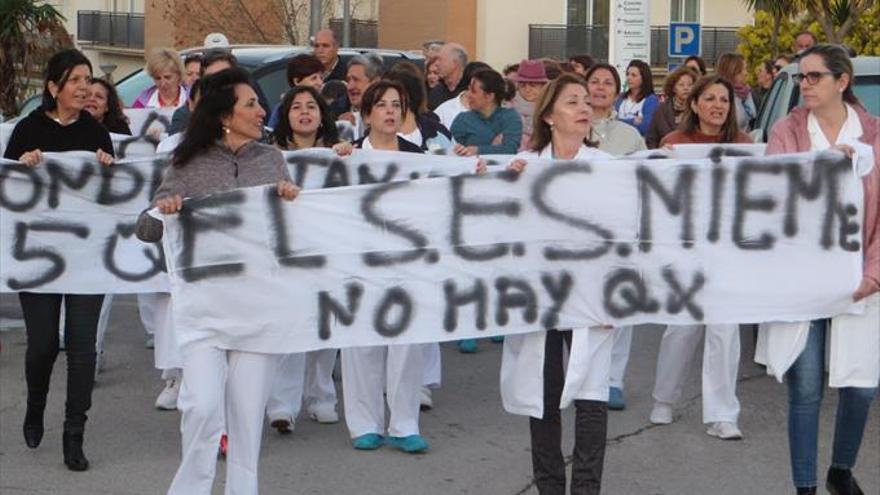 Los trabajadores constituyen la plataforma en defensa del hospital