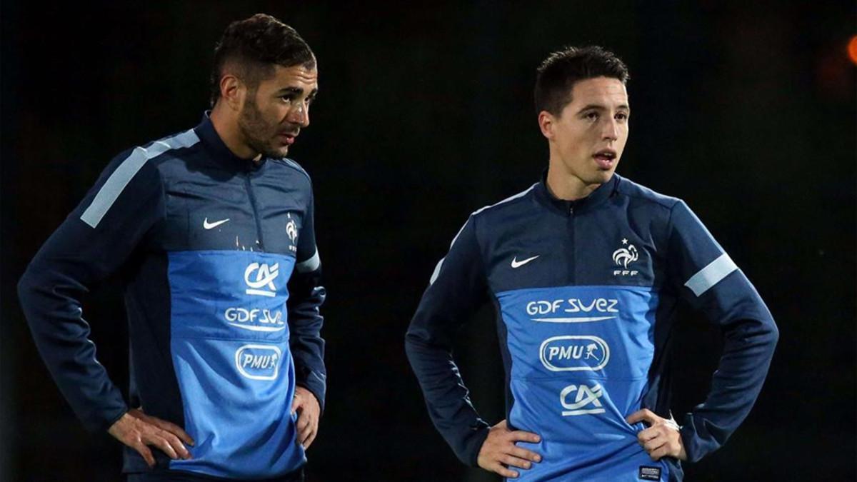 Benzema y Nasri durante un entrenamiento de la selección francesa en septiembre de 2013