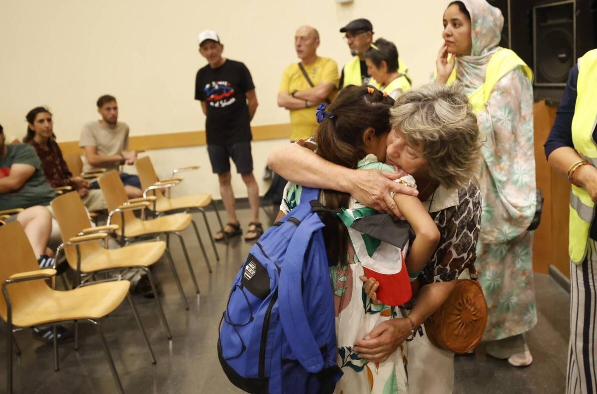 Recepción en Avilés de los niños saharauis del programa Vacaciones en paz
