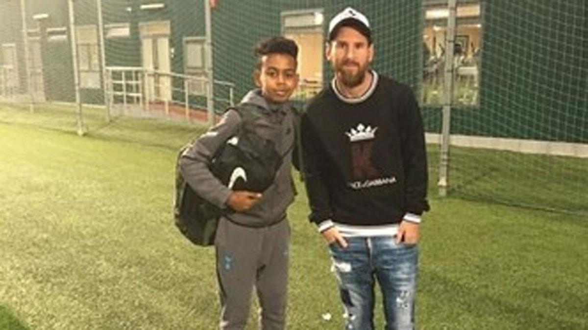 Lamine Yamal, junto a Leo Messi hace unos años en Barcelona