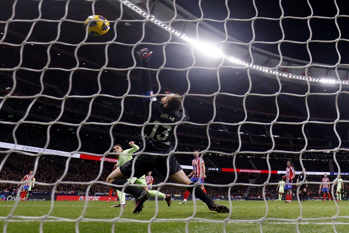 Jan Oblak, batido con el cuarto gol.