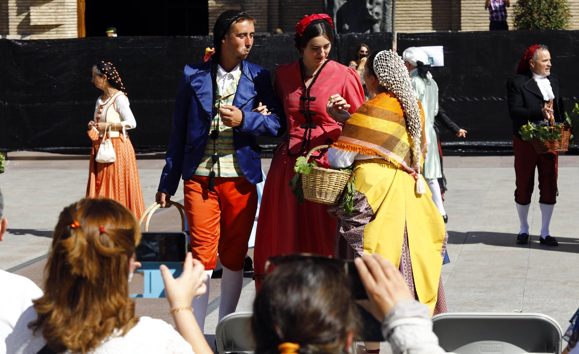 Los cuadros de Goya toman vida en la plaza del Pilar de Zaragoza.