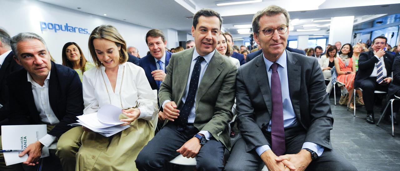 Bendodo, Gamarra, Moreno y Feijóo en la reunión de la Junta Directiva Nacional del PP de este martes.