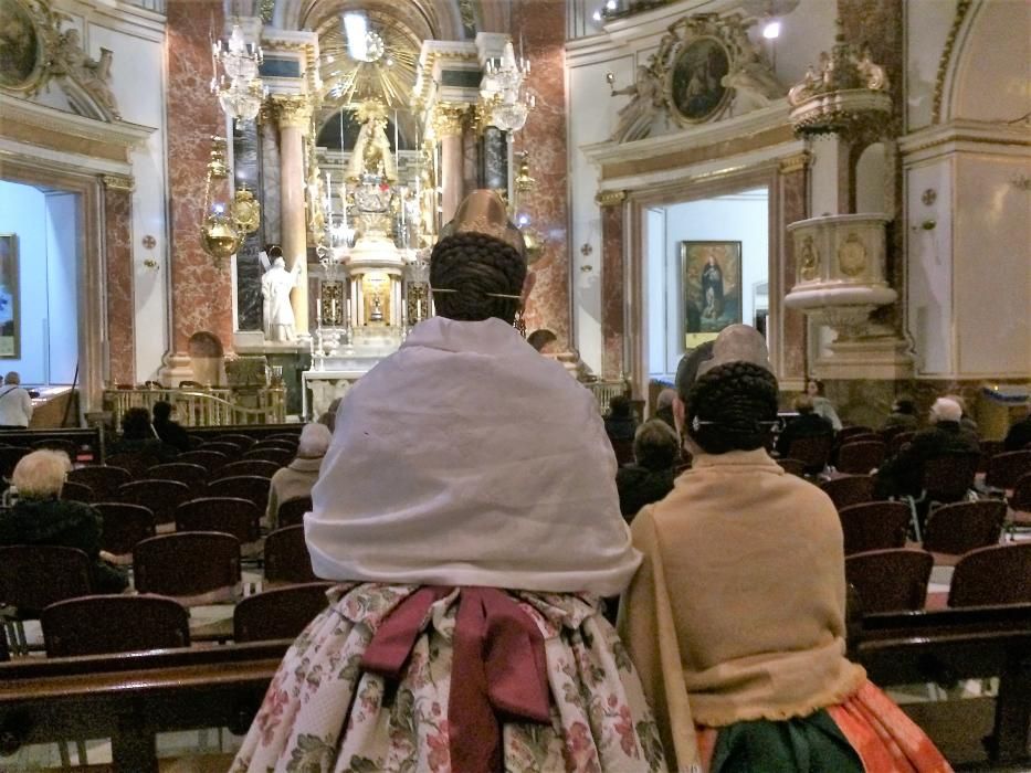 La visita fugaz de Rocío y Daniela a la Virgen