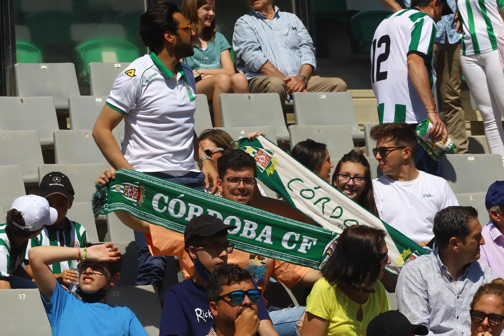 Las imágenes de los aficionados en el Córdoba CF-AD Ceuta CF