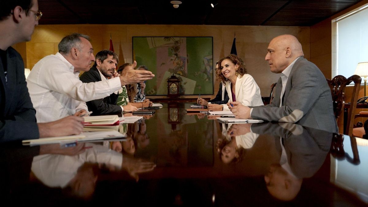Reunión de la comisión de seguimiento del pacto del Gobierno de coalición entre PSOE y Sumar.