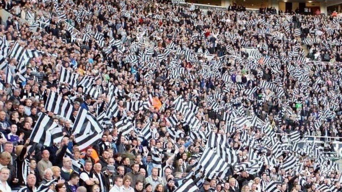 Afición del Newcastle en su estadio, St James' Park