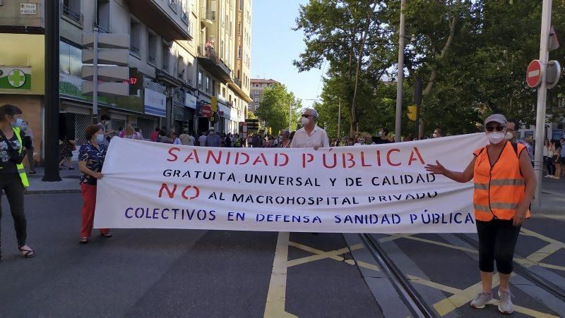 Manifestación en contra del hospital privado