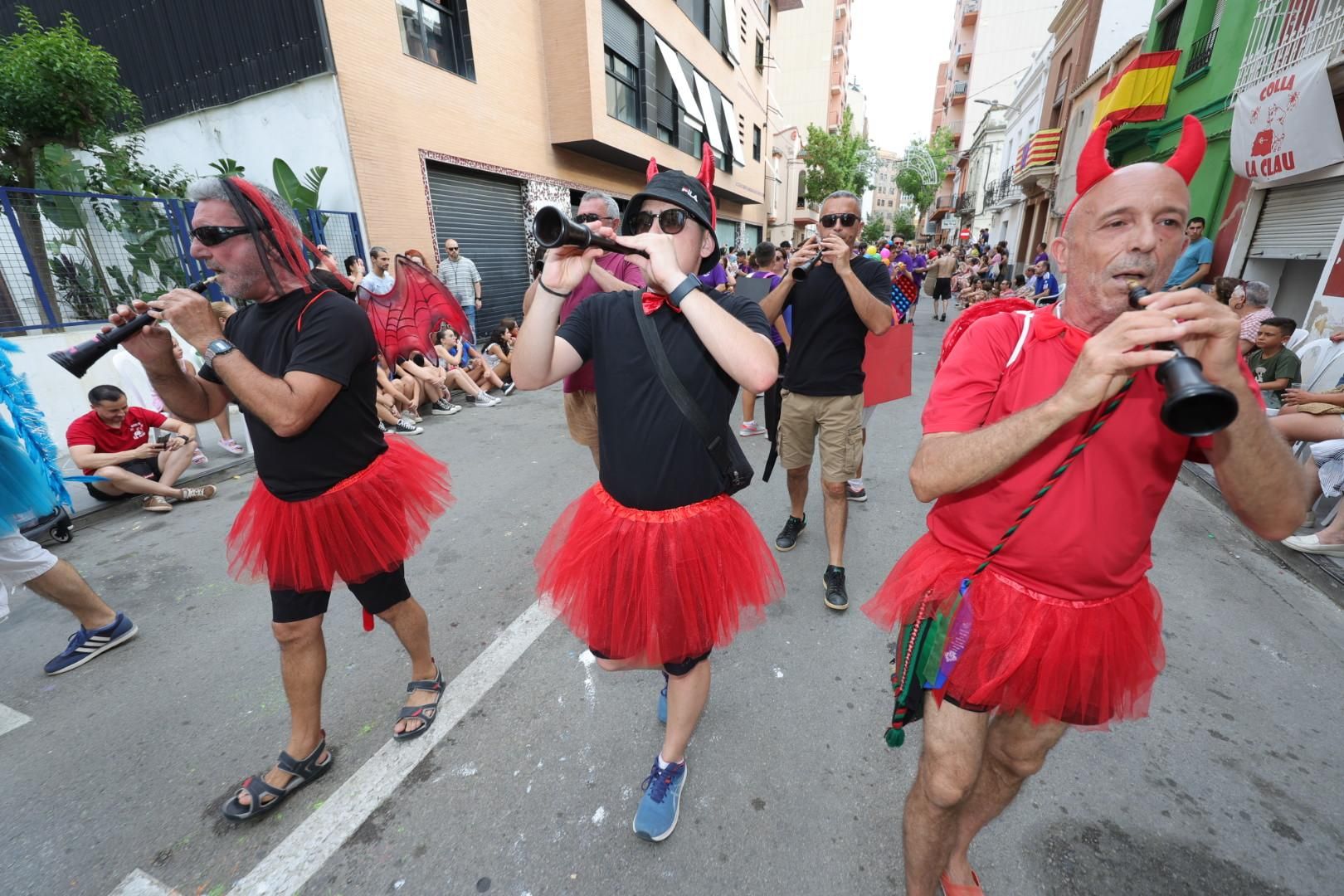 Galería | El Grau disfruta de su desfile de peñas