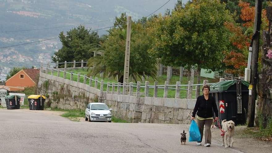 Terrenos en el barrio de Parada en los que el gobierno local propone ubicar la escuela infantil.  // Faro