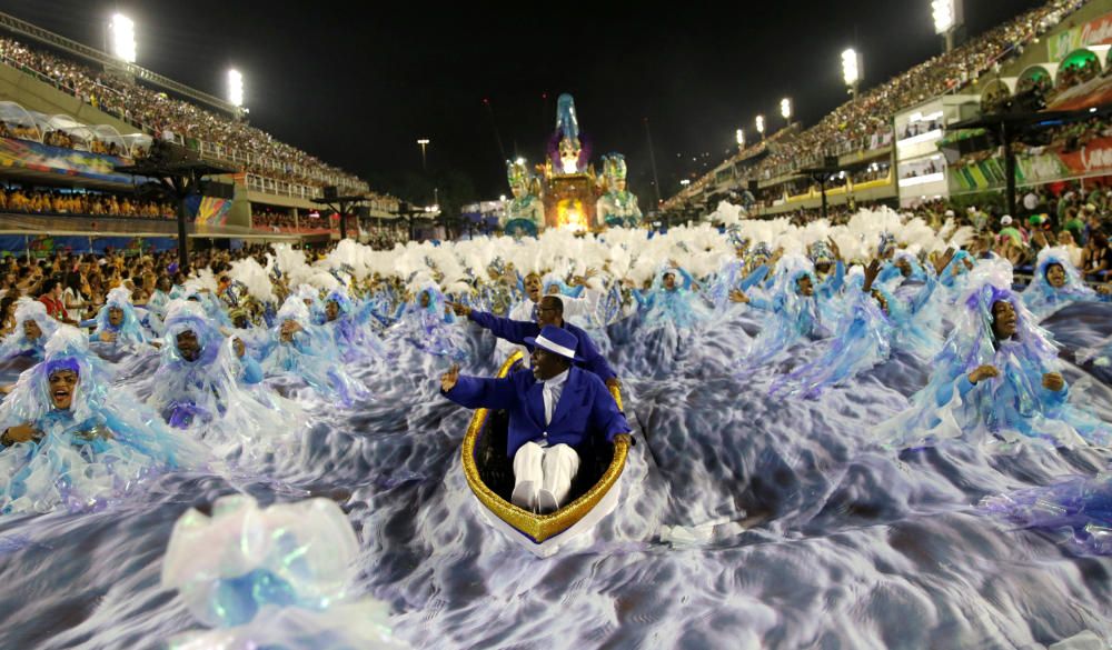 Formación en de la escuela de samba Portela en el Sambódromo de Río de Janeiro durante el carnaval celebrado en esta ciudad.