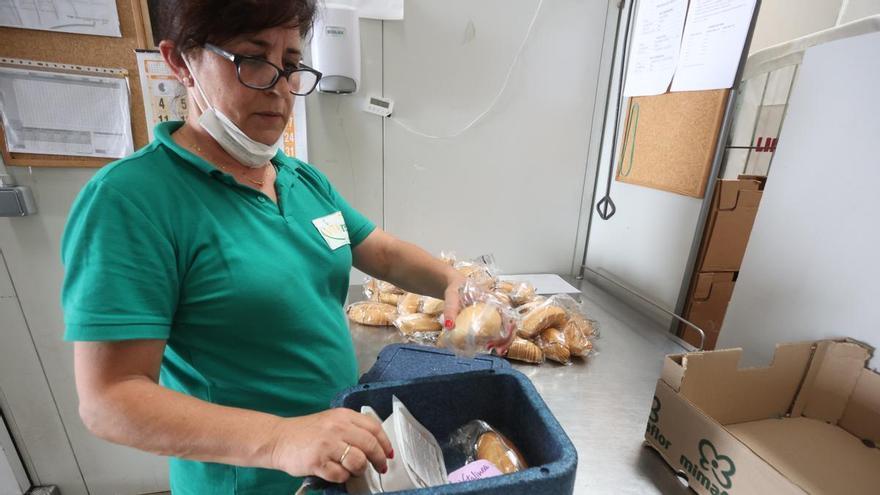 Los ayuntamientos deberán asumir parte del coste del servicio de entrega de comida a domicilio para ancianos vulnerables