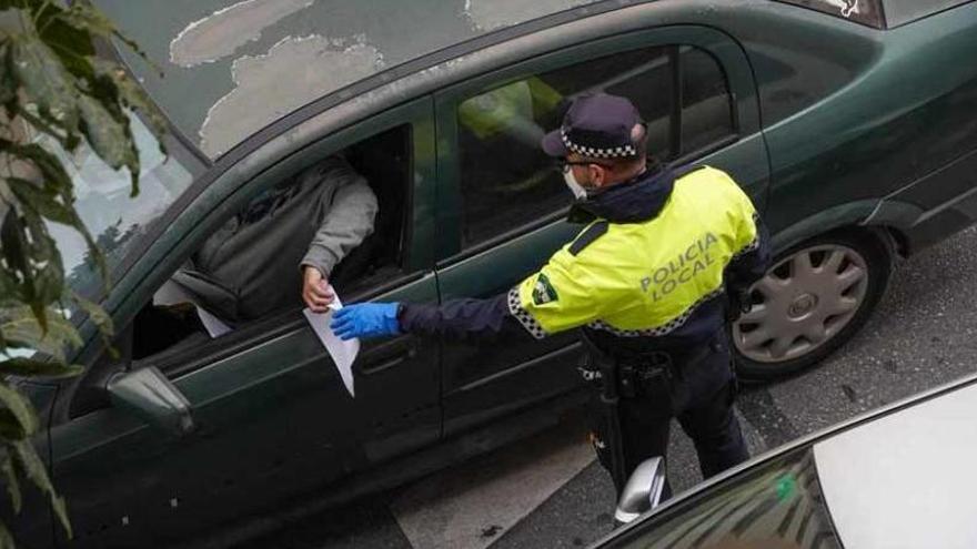 Controles de tráfico de la Policía Local, en el pasado mes de marzo.