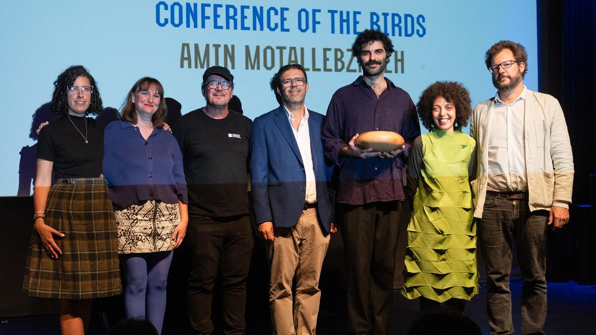 Lucía Salas (jurado) Violeta Kovacsics(jurado) Buski Cuberlo (cofundador de la Muestra) Antonio Martín (jurado) Amin Motallebzadeh (ganador), Elena Azzedín (programa educativo y traductora) Javier Fuentes Feo (director Muestra).