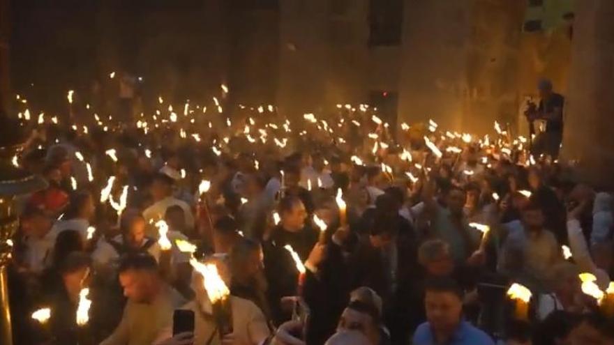 Los cristianos ortodoxos celebran la ceremonia del Santo Fuego en Jerusalén