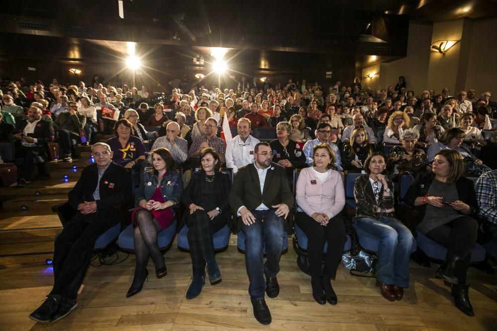 Mitin del PSOE y paseo de Carmen Calvo por Oviedo