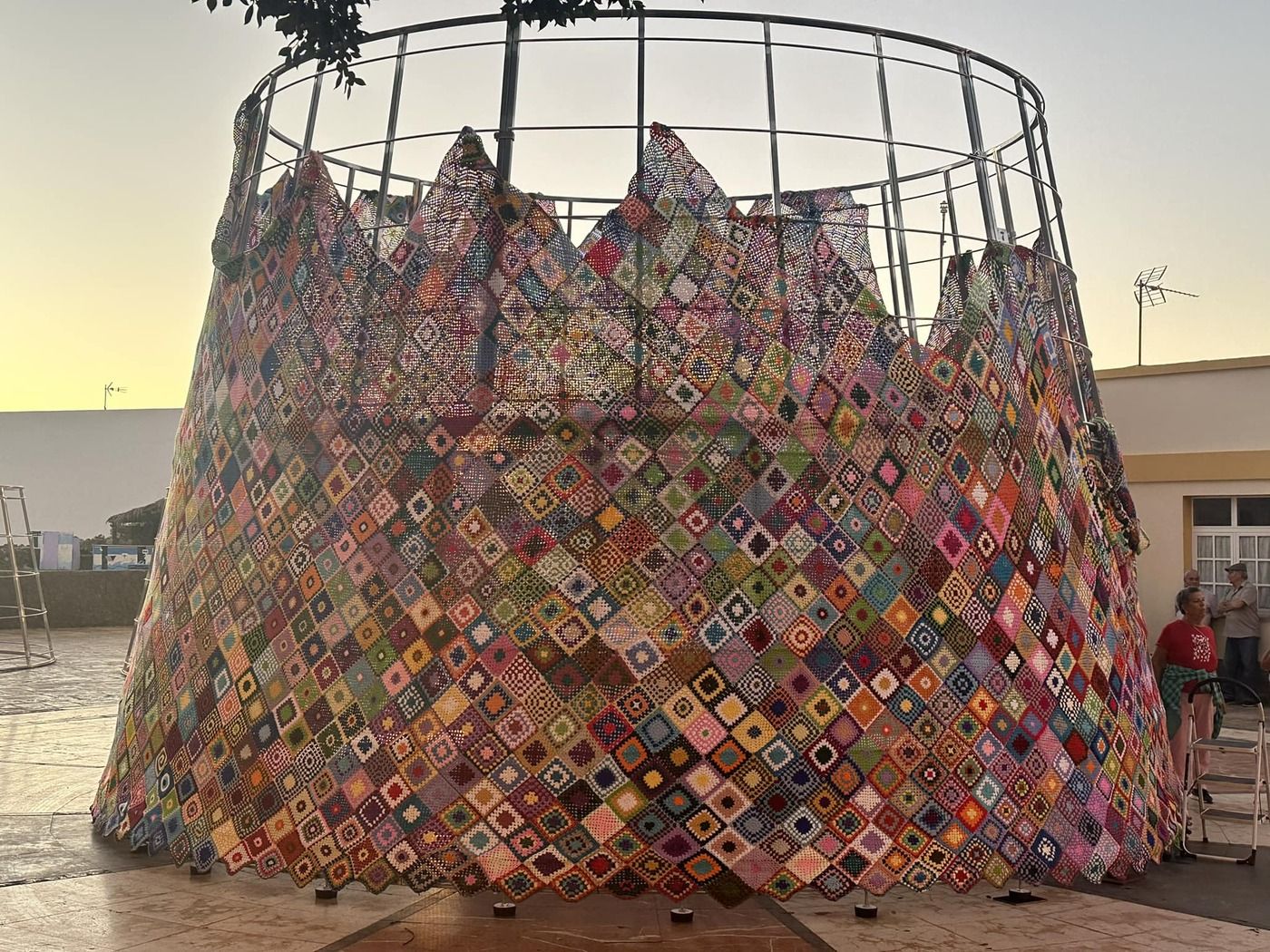 Árbol de Navidad de croché elaborado por los mayores de Pájara