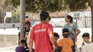Barcelona 15/7/2023 Casal de verano oragnizado por la ONG Save The Children dirigido a chicos de familias desfavorecidas en el barrio de la Trinitat Foto Ferran Nadeu pobreza infantil