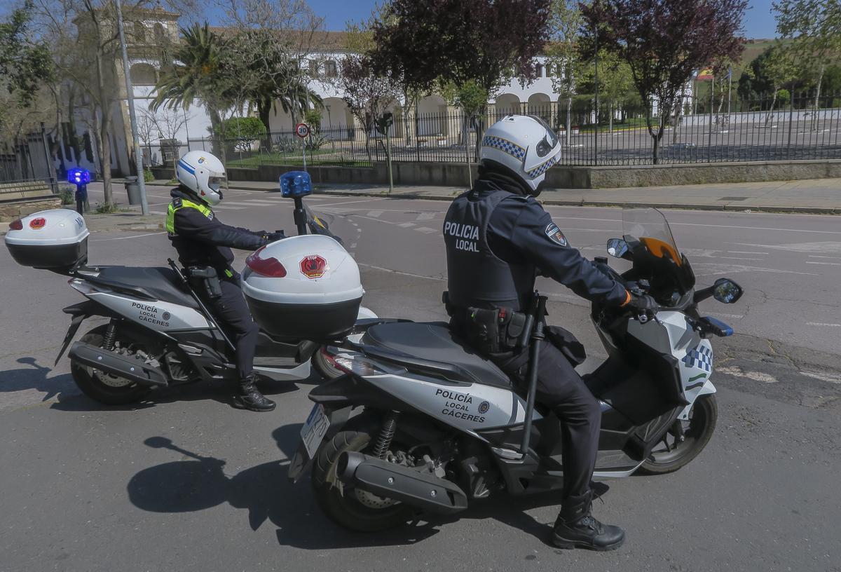 La Agrupacvión Vecinal solicita patrullas de la Policía Local en moto para acercar su cobertura al ciudadano.