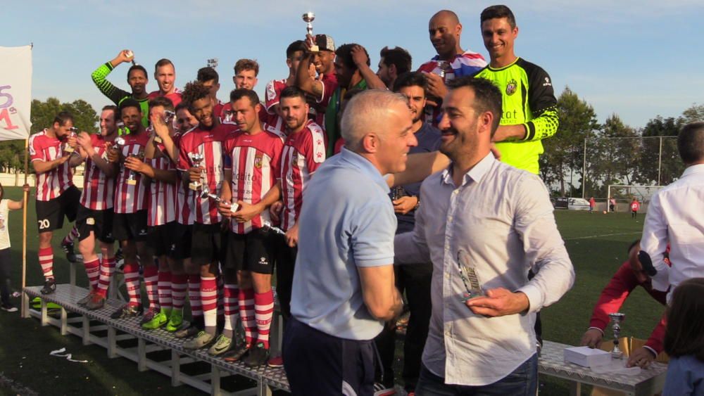 El Montesinos celebra el ascenso por todo lo alto