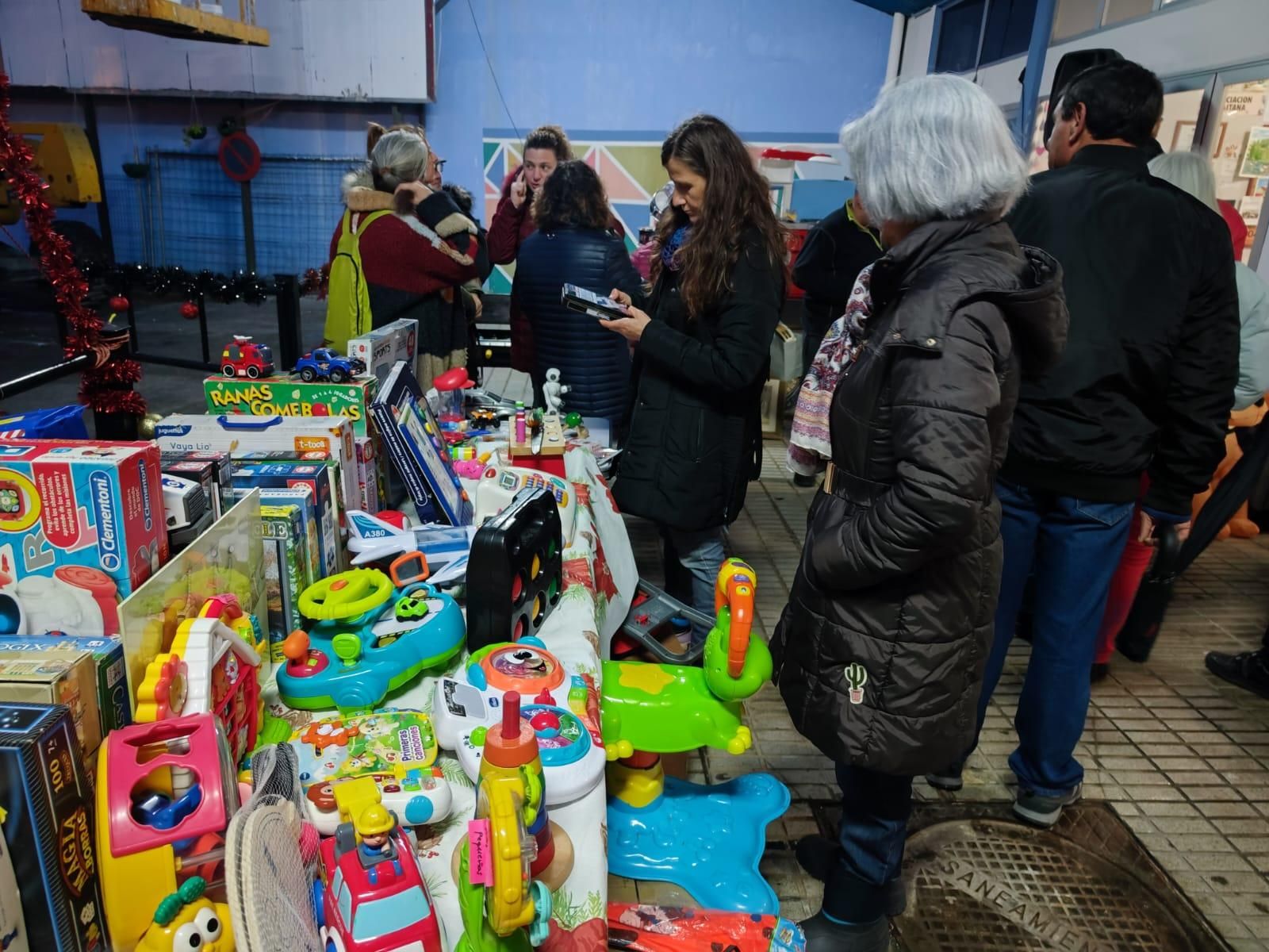 Música, talleres y un sinfín de productos: Raitana inaugura su mercadillo solidario