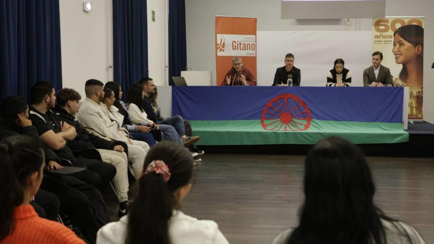 Encuentro de Juventud Gitana en la Laboral | JUAN PLAZA