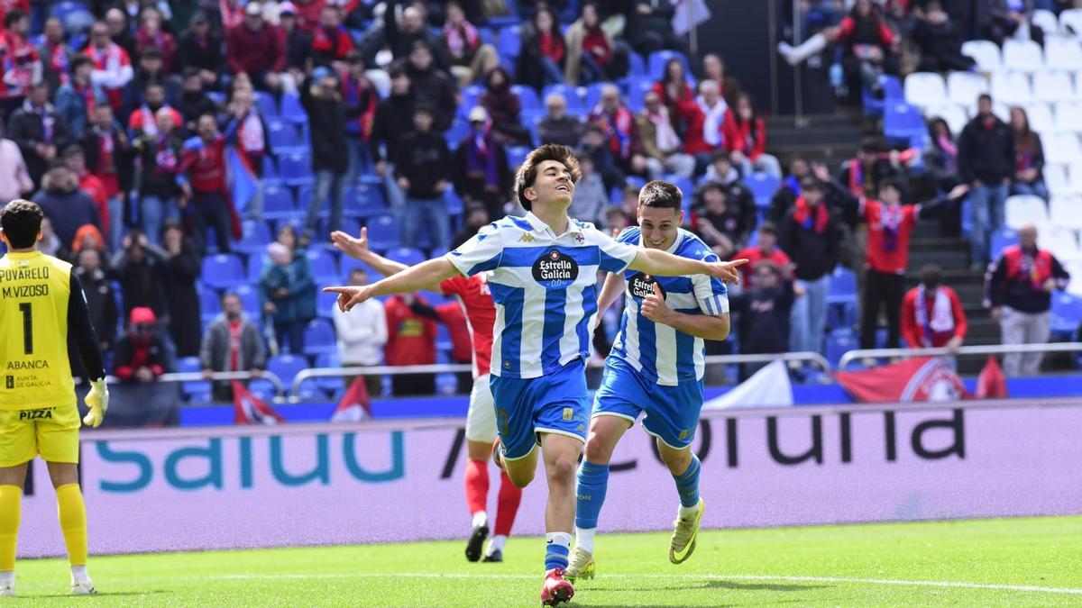3-0 | El Fabril derriba las puertas de bronce y sube a Primera RFEF