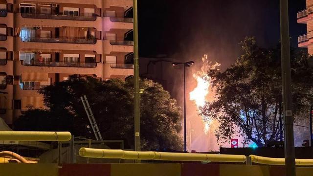 Vuit ferits, dos d’ells greus, per una deflagració de gas als accessos del metro a la plaça de Sants de Barcelona