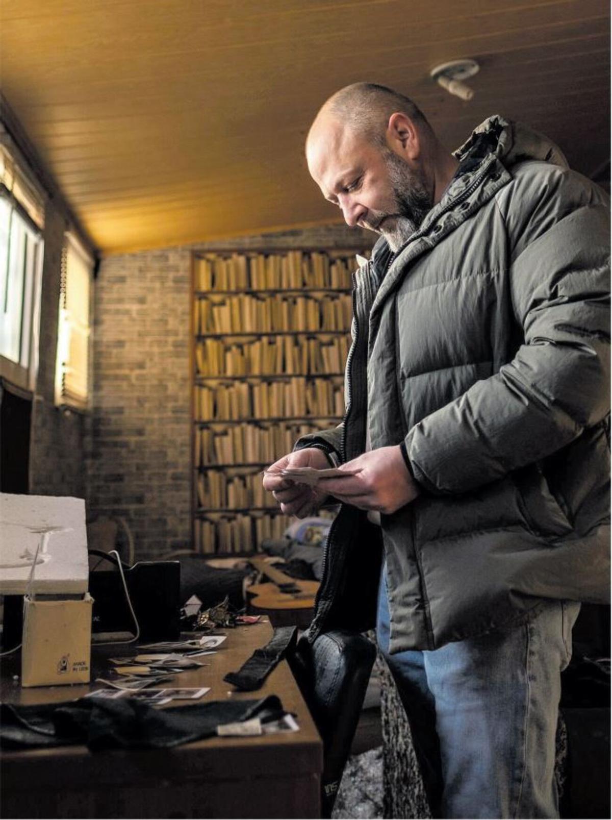 Yaroslav, fotografiado la semana pasada en su casa de Járkov.