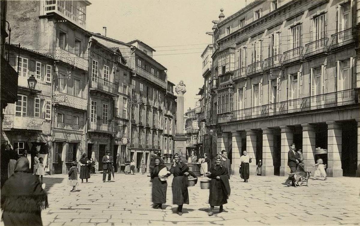 Esta plaza de Santiago acogió el edificio del consistorio compotelano antes que el Pazo de Raxoi