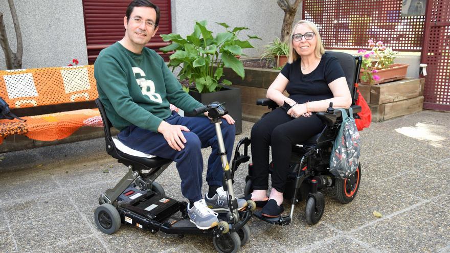 Dos pacientes con esclerosis múltiple en Aragón: &quot;No hay que ponerse límites&quot;