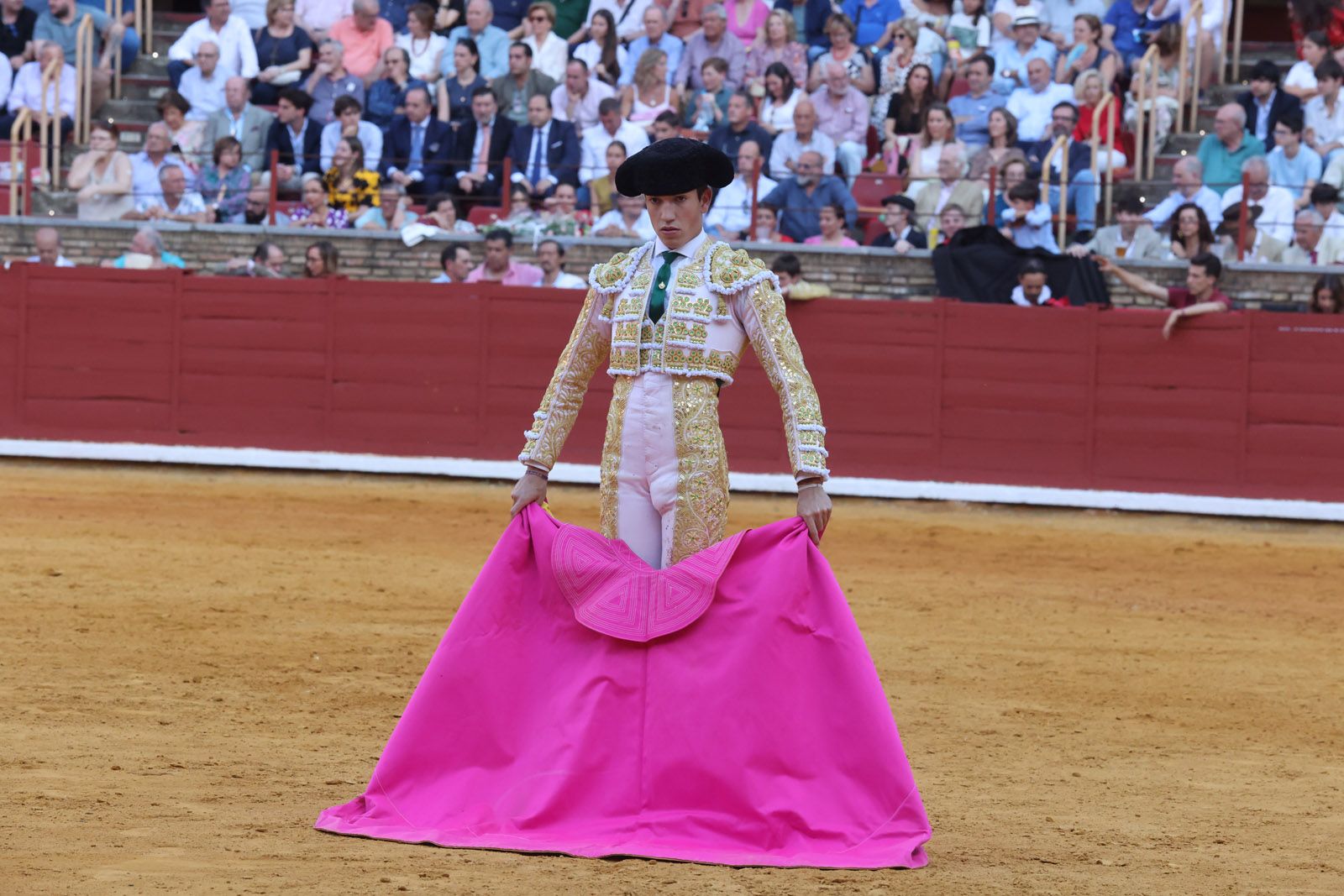 Javier Zulueta y Manuel Quintana abren la puerta de Los Califas