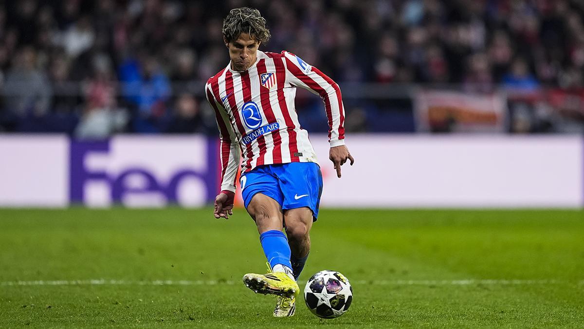 Giuliano Simeone del Atletico de Madrid en acción durante el partido de la UEFA Champions League ante el Tottenham
