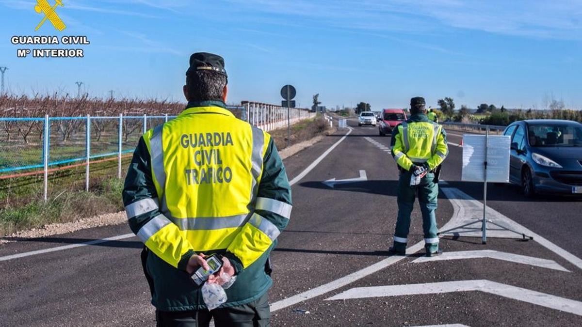 Control de la Guardia Civil de Tráfico.