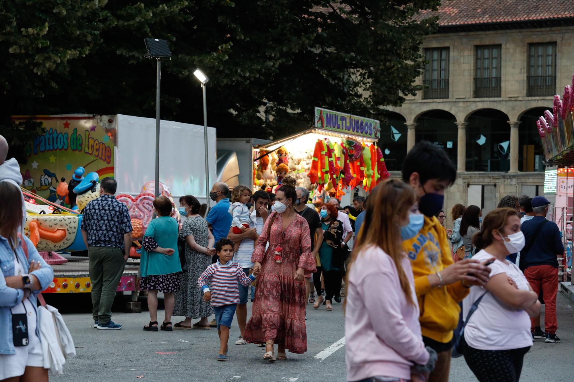 El ferial de San Agustín conquista la plaza de Pedro Ménendez