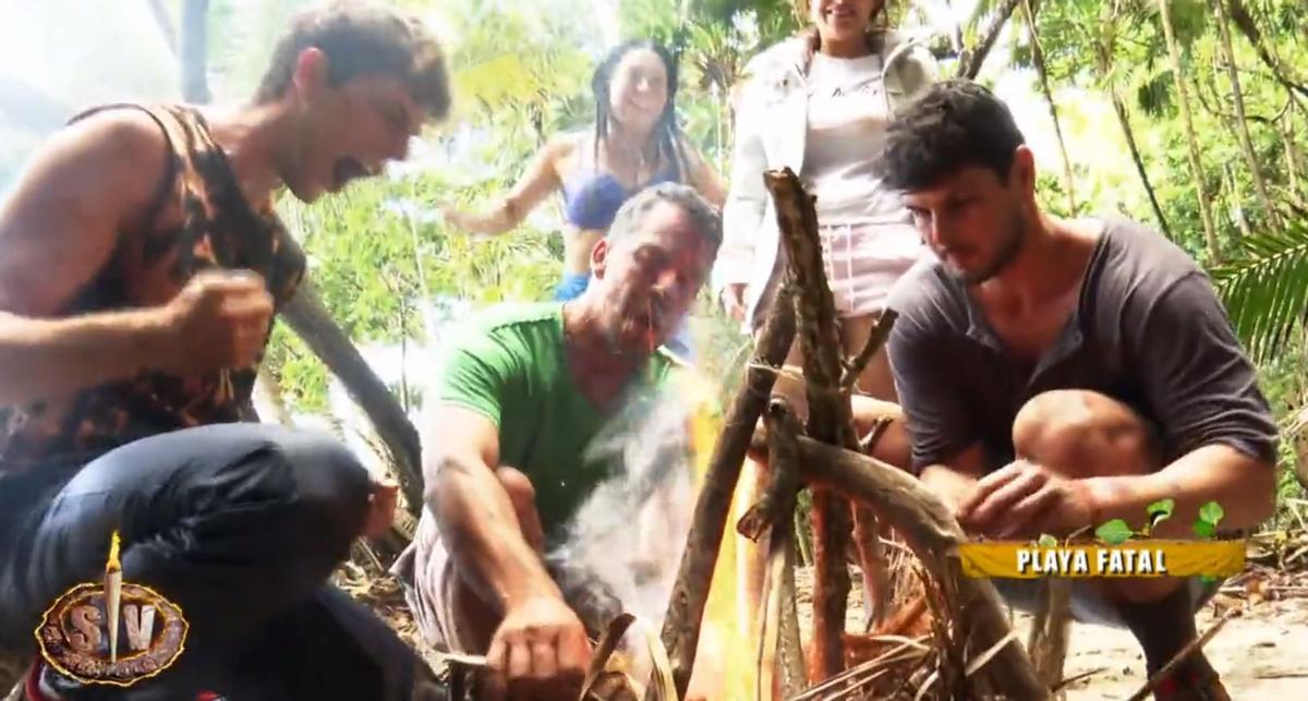 El quipo de Marta Peñate, Playa Fatal, consigue hacer fuego por primera vez en 'Supervivientes 2022'