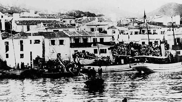 Una imagen en Cangas de 1868, año en que visitó la villa la reina Cristina. // A CEPA