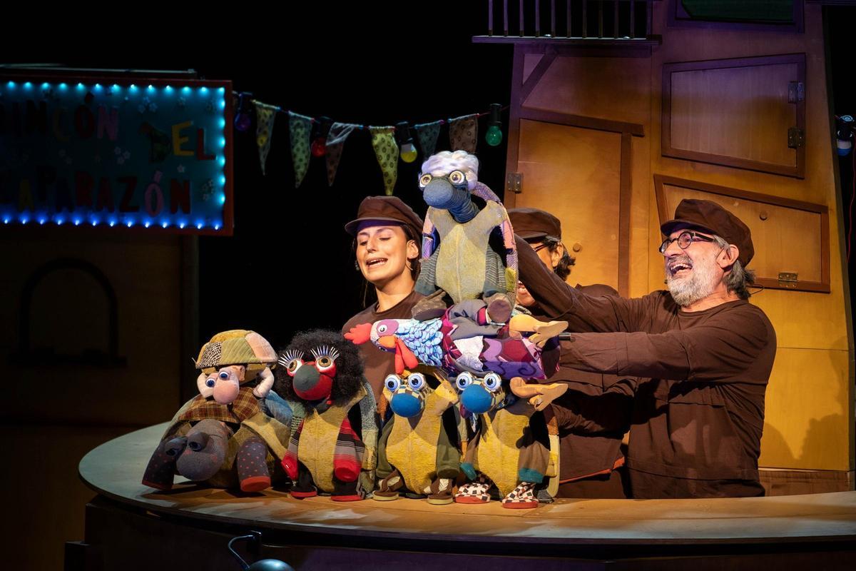 La compallía Xip Xap trae a Formentera su espectáculo 'Sigues Tortuga'.