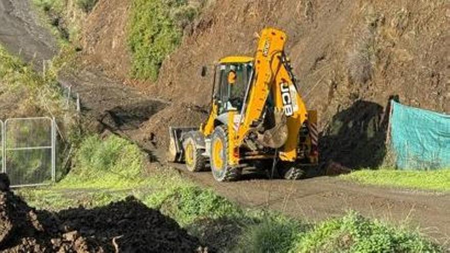 Extremadura concede hasta 300.000 euros para maquinaria de obra pública y el PSOE denuncia “asfixia” a los ayuntamientos