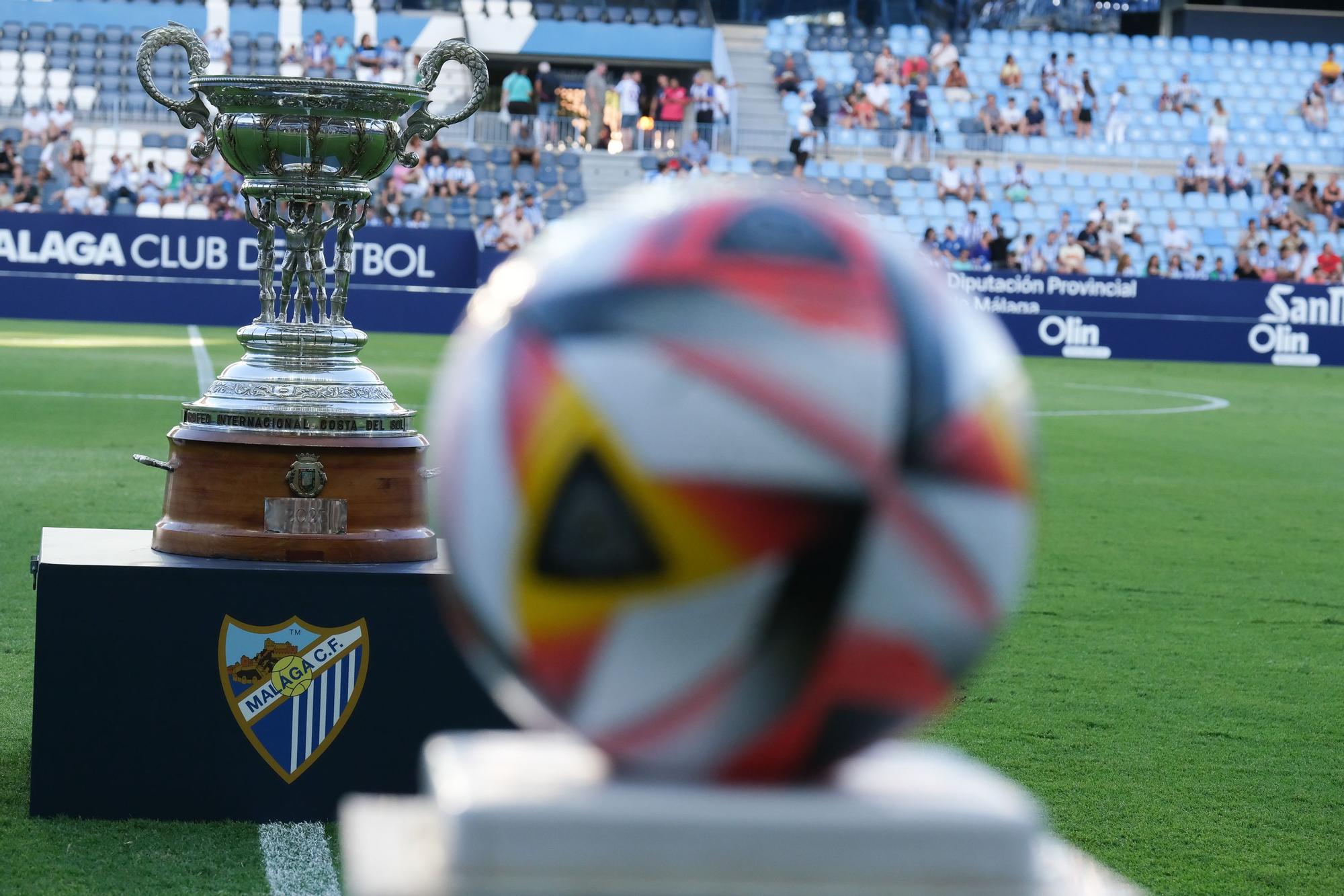 Málaga CF - Antequera CF: el Trofeo Costa del Sol, en imágenes