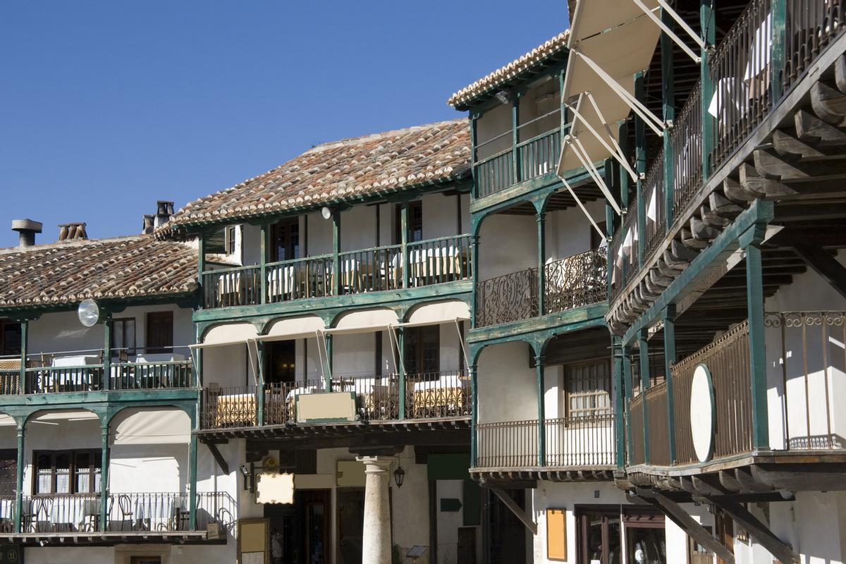 Balcón de casas, detalle de Plaza Mayor, Chinchón, España