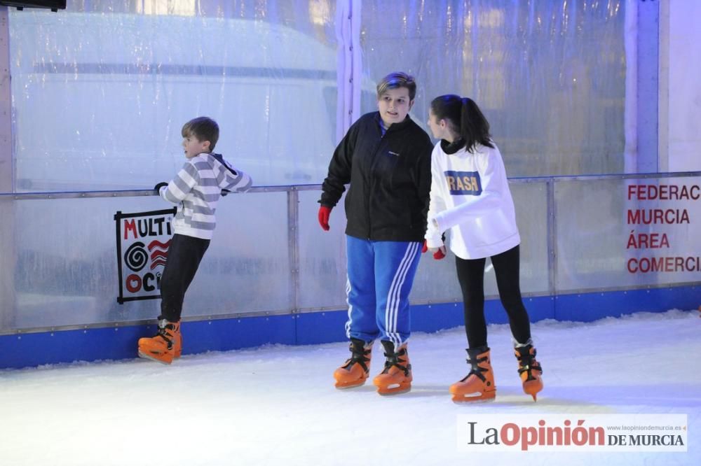 ¡Ya es Navidad en Murcia! Con pista de hielo inclu