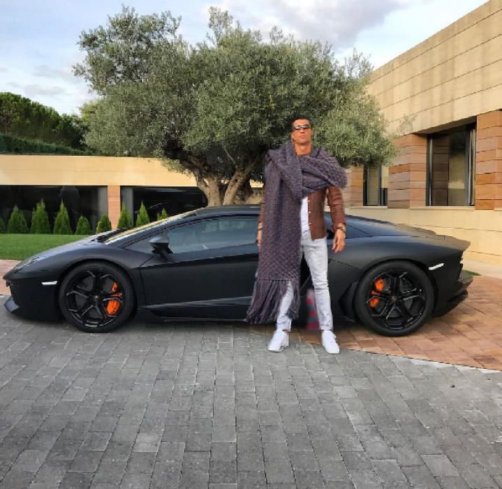 Los memes del nuevo coche de Cristiano